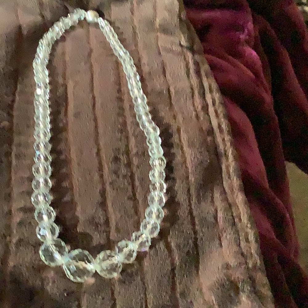 Graduated heavy crystal necklace